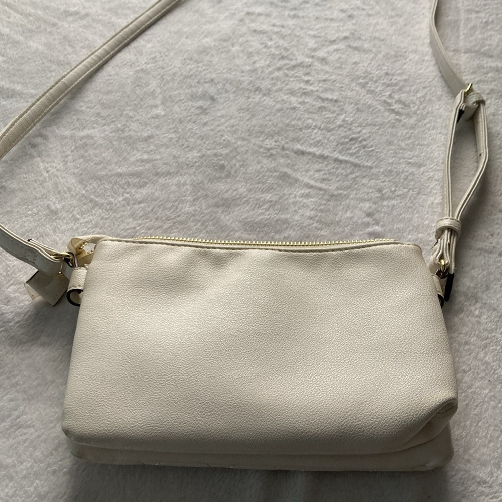 Juicy Couture Cross Body Bag - Picture 5 of 6